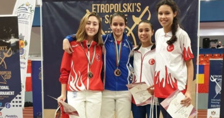 Азербайджанская фехтовальщица завоевала серебро