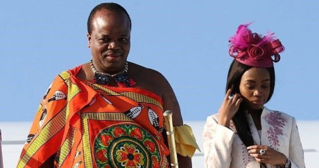 Африканский король купил 19 Rolls-Royce и 120 BMW для своих жен и детей — ФОТО