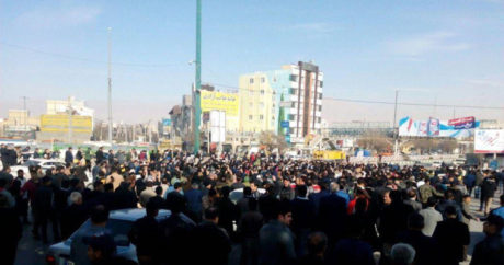 Иран охватили акции протеста