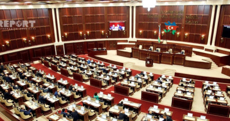 В парламенте Азербайджана начались обсуждения госбюджета