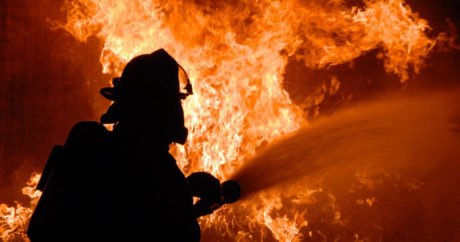 В Новороссийске пять человек пострадали при пожаре на нефтебазе