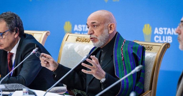 Хамид Карзай призывал страны ШОС взять под контроль ситуацию в Евразии