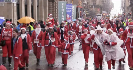 Благотворительный забег Санта-Клаусов состоялся в Шотландии