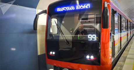 Пассажир упал на рельсы в Тбилисском метро