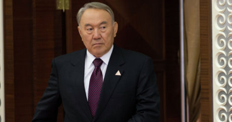 Назарбаев выразил соболезнования семьям погибших при крушении самолета