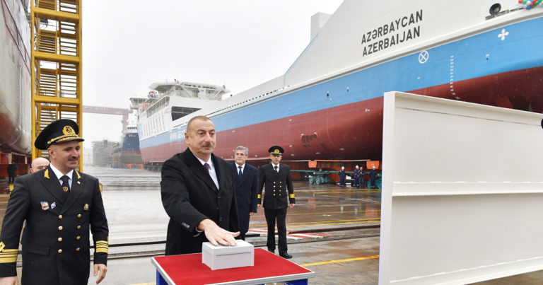 Ильхам Алиев спустил на воду крупнейший судно-паром «Азербайджан» — Фото+Видео