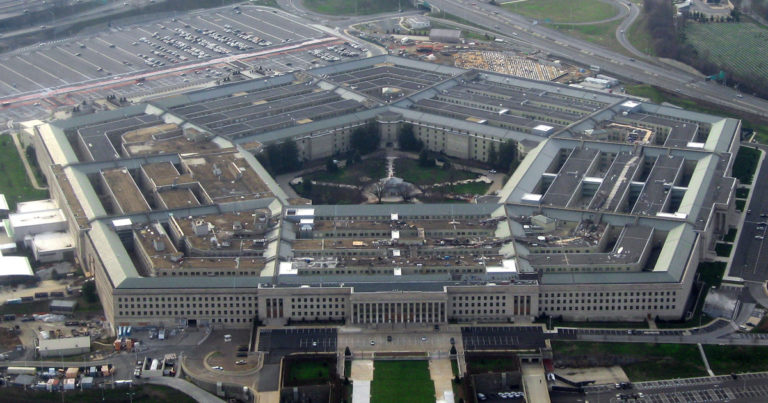 Размер военного бюджета США на 2020 шокировал весь мир