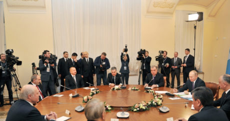 Президент Азербайджана принял участие в неформальной встрече глав государств СНГ