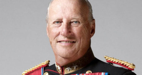 Король Норвегии Харальд V попал в больницу