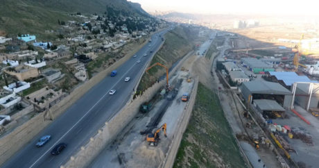 Продолжаются восстановительные работы на дороге в направлении Биби-Эйбат — ФОТО