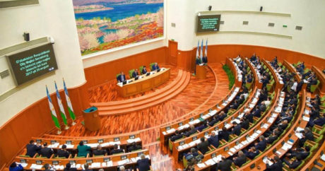 Началось первое заседание Законодательной палаты Парламента Узбекистана