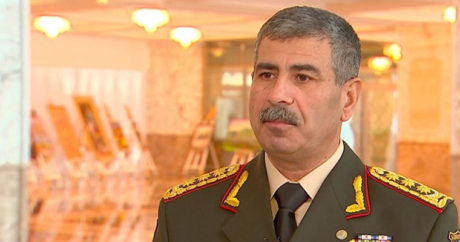 Проходит официальный визит министра обороны Азербайджана в Грузии