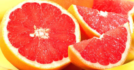 Диетолог пояснила, каким образом грейпфрут может помочь похудению