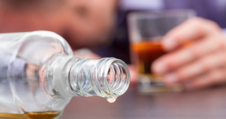 Как распознать алкогольную зависимость?