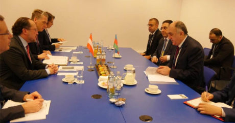 Эльмар Мамедъяров встретился с федеральным министром Австрии
