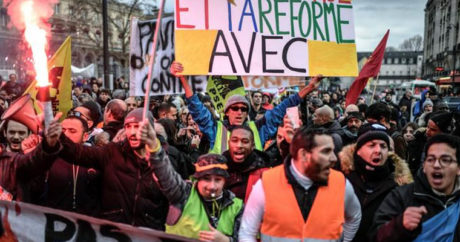 В Париже началась акция против пенсионной реформы