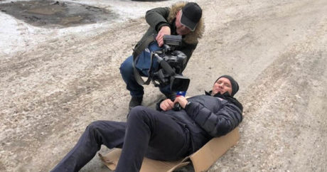 Журналиста телеканала «Россия» сбили в Красноярске при попытке взять интервью
