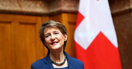 Президент Швейцарии пригласила на свой юбилей всех родившихся с ней в один день сограждан