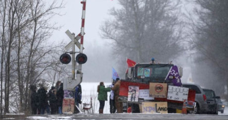 В Канаде возобновились демонстрации коренных жителей против строительства газопровода
