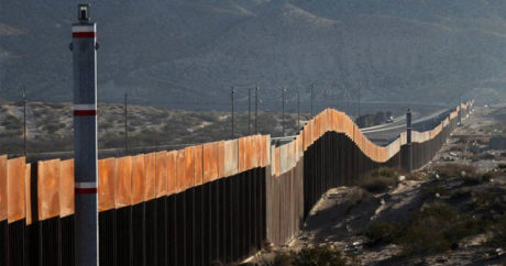 Трамп продлил на год режим ЧП на границе с Мексикой