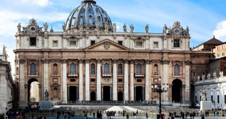 В Ватикане приспустят флаги в знак траура по жертвам коронавируса