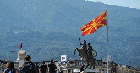 Глава Северной Македонии подписал документ о вступлении в НАТО