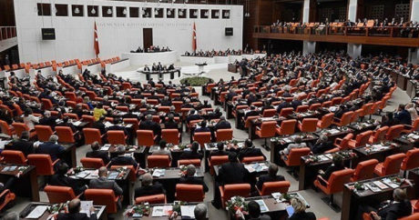 Турецких парламентариев проверяют на коронавирус
