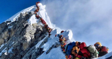 Непал отменил экспедиции на Эверест из-за коронавируса