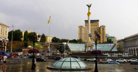 В Киеве закрывают рестораны, ТЦ и спорткомплексы