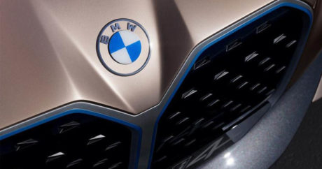 BMW сменил логотип
