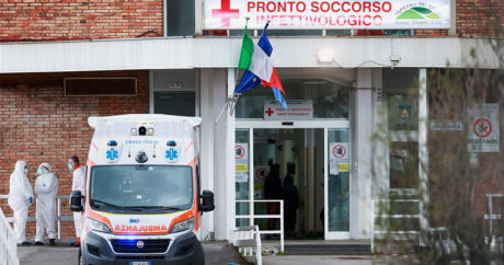В Италии за сутки скончались почти 500 больных коронавирусом