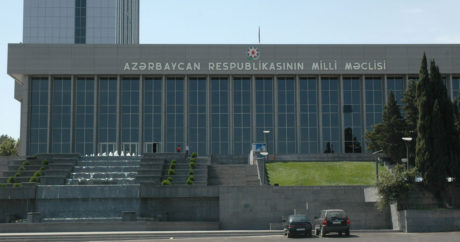 На сегодняшнем заседании парламента Азербайджана будут рассмотрены 16 вопросов