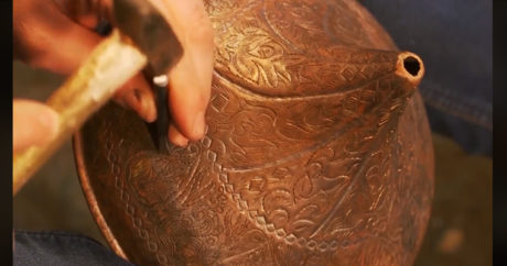 Великолепные образцы искусства художественного металла из коллекции Музея ковра – ВИДЕО