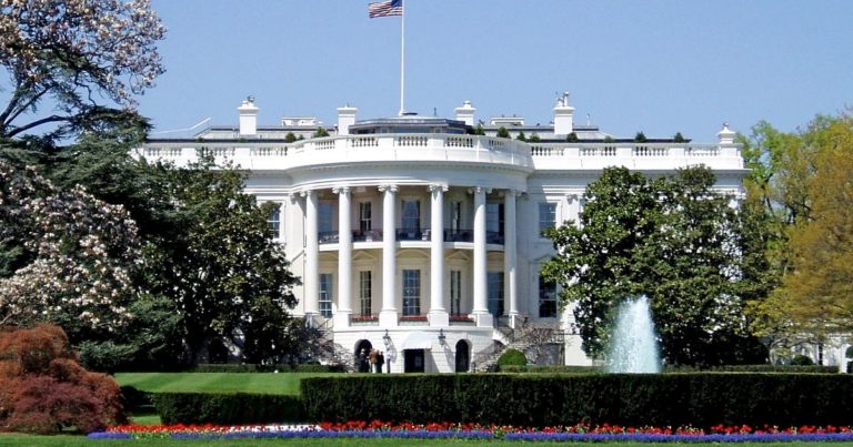 Возможна эвакуация правительства Белого дома из Вашингтона