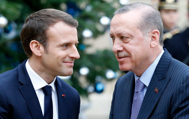 Эрдоган и Макрон обсудили борьбу с COVID-19
