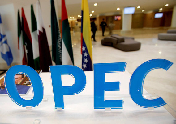 Страны ОПЕК+ пришли к новому соглашению по сокращению добычи нефти