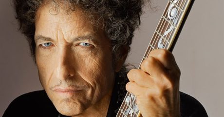 Боб Дилан впервые вышел на первое место в чарте Billboard