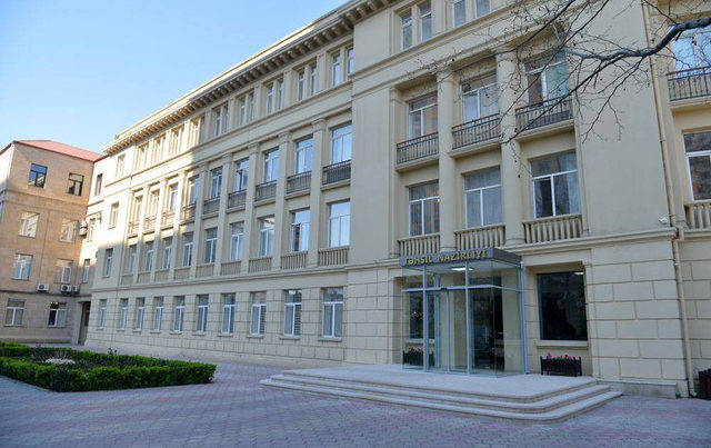 Минобразования Азербайджана об уступках учащимся