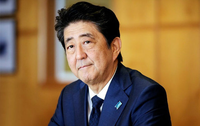Премьер Японии доложил парламенту об объявлении режима ЧС