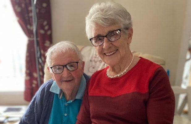 Супруги после 60 лет совместной жизни умерли в один день от COVID-19