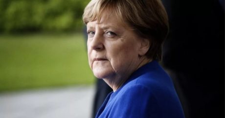 Ангела Меркель вышла из самоизоляции