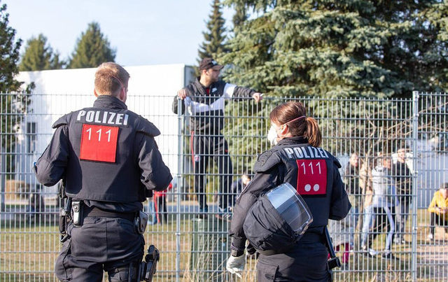 В немецком лагере для беженцев совершен рейд: есть задержанные