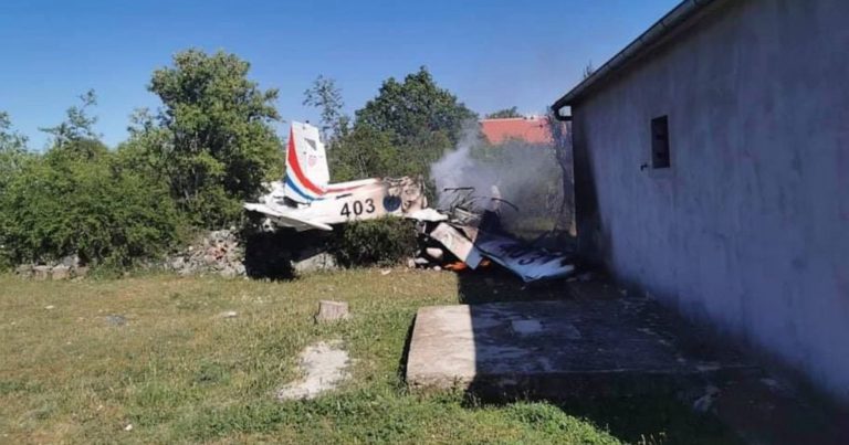 Крушение военного самолета в Хорватии: есть погибшие