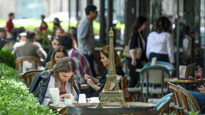 Внесены изменения в режим работы ресторанов, кафе и чайных домов