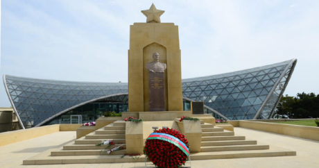 В Азербайджане отмечают День Победы над фашизмом
