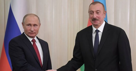 Владимир Путин поздравил Президента Ильхама Алиева