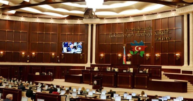 Завтра начнется осенняя сессия парламента Азербайджана