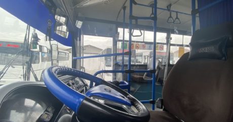 В общественном транспорте началась установка прозрачных кабин