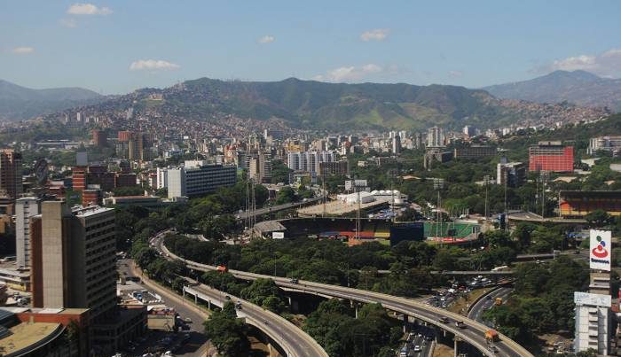 В Венесуэле переходят к работе в режиме «неделя через неделю»