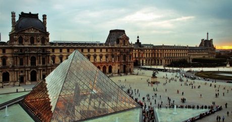 Лувр потерял 40 млн евро из-за пандемии
